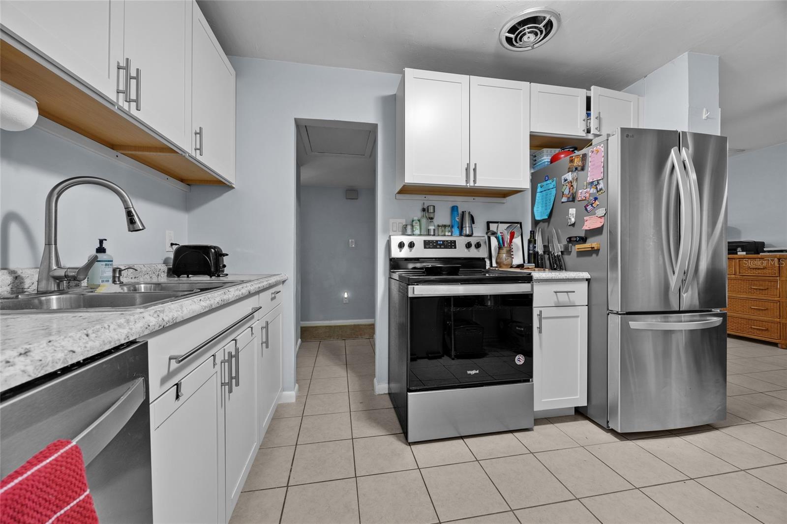 Image 5 of 21 For 2418 12th Street