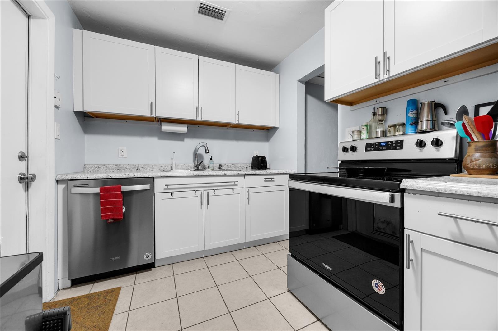 Image 6 of 21 For 2418 12th Street