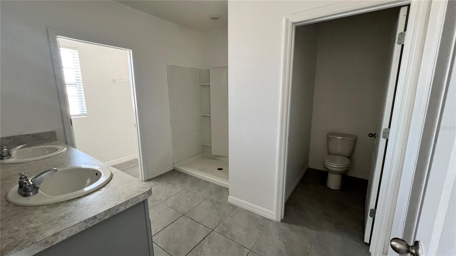 Image 11 of 15 For 626 Squires Grove Drive