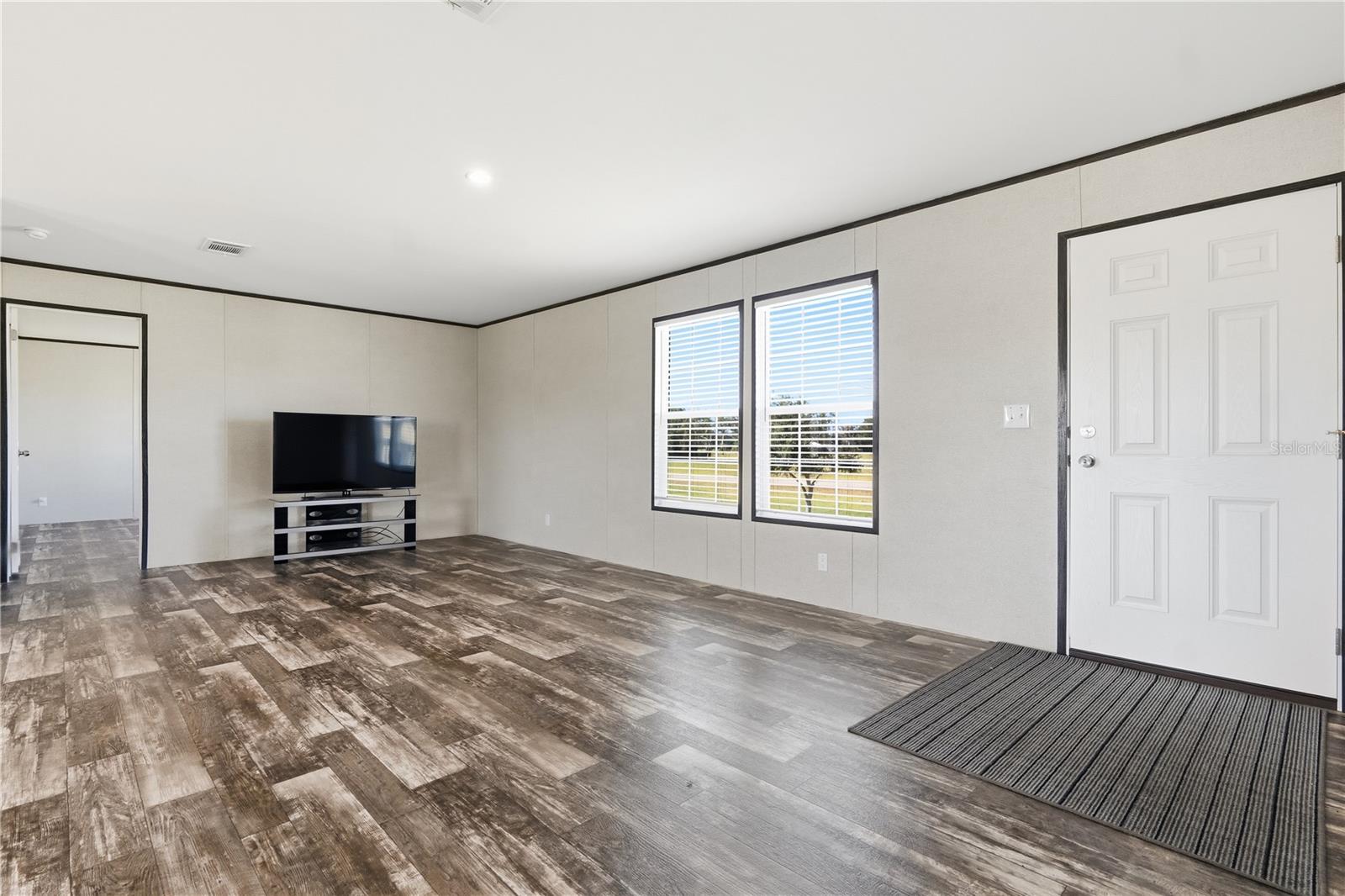 Image 12 of 41 For 9870 62nd Court