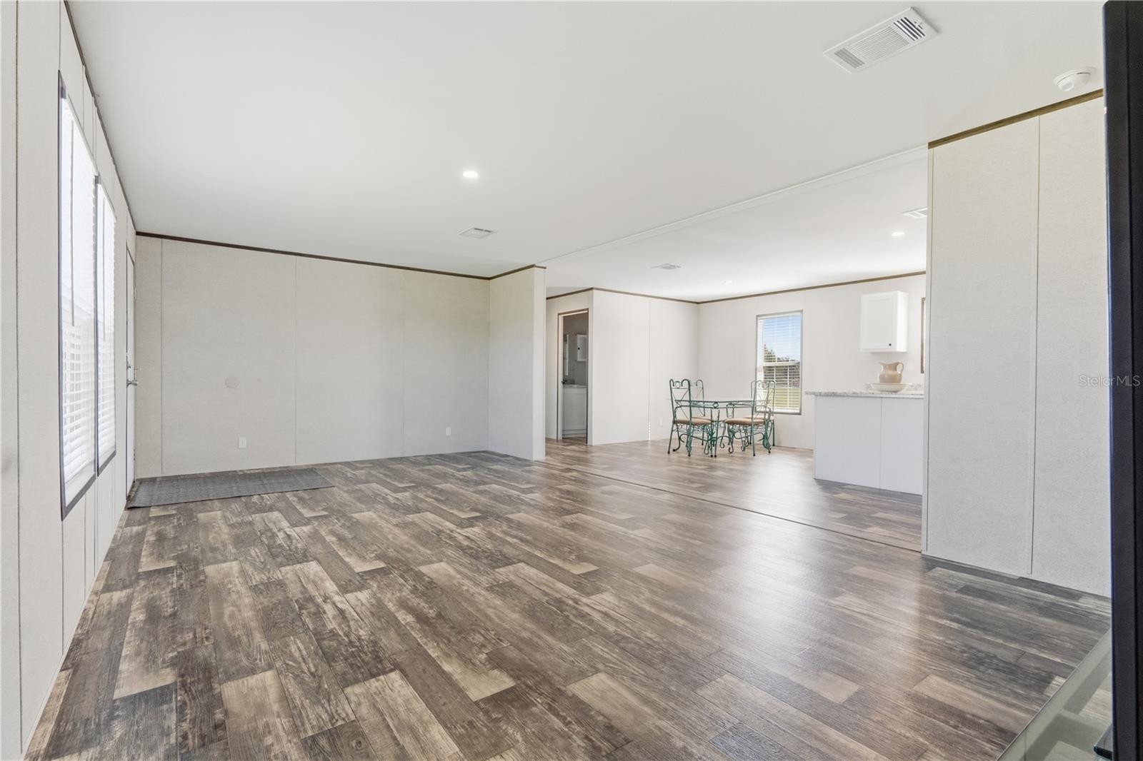 Image 13 of 41 For 9870 62nd Court