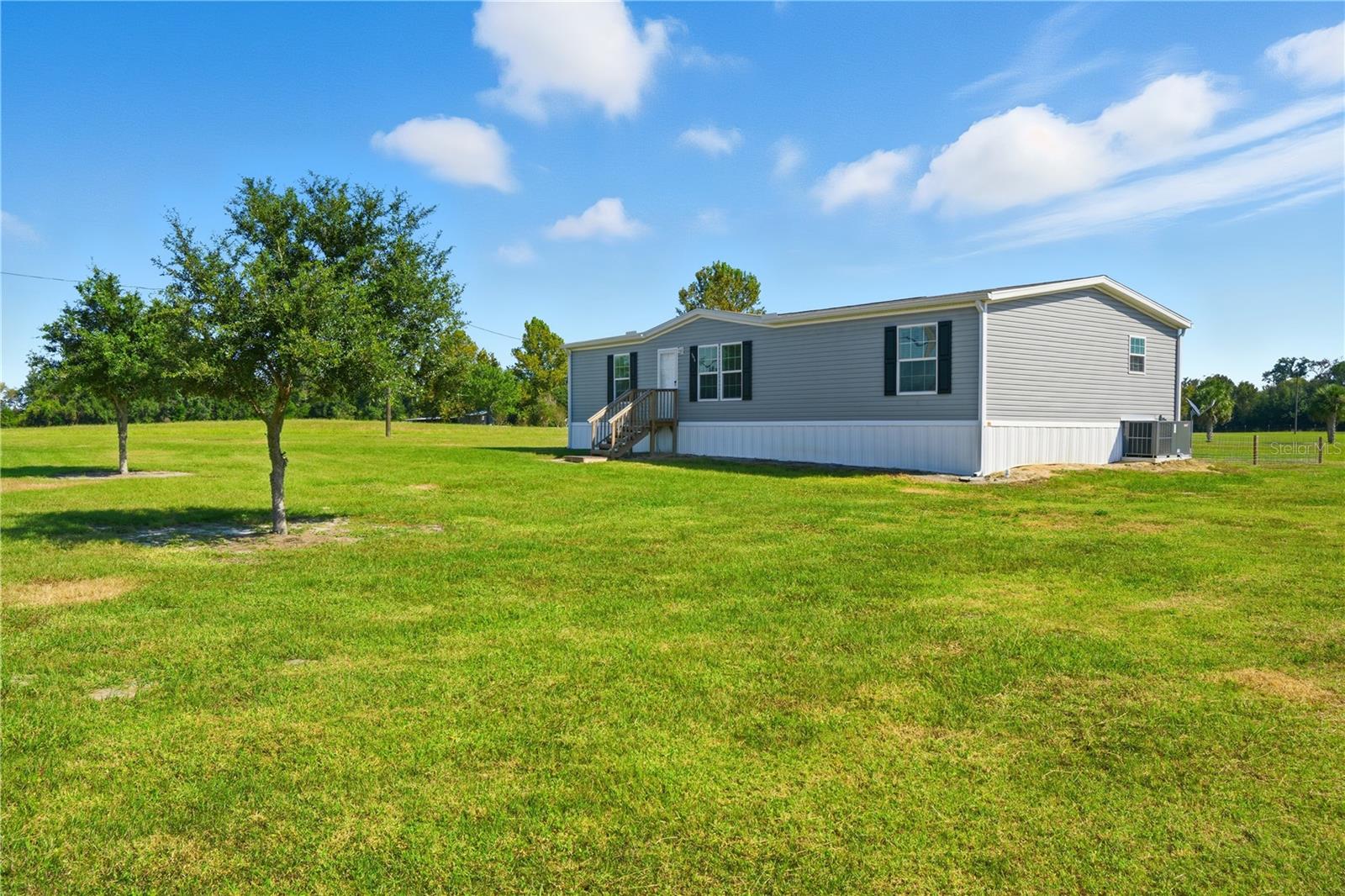 Image 3 of 41 For 9870 62nd Court