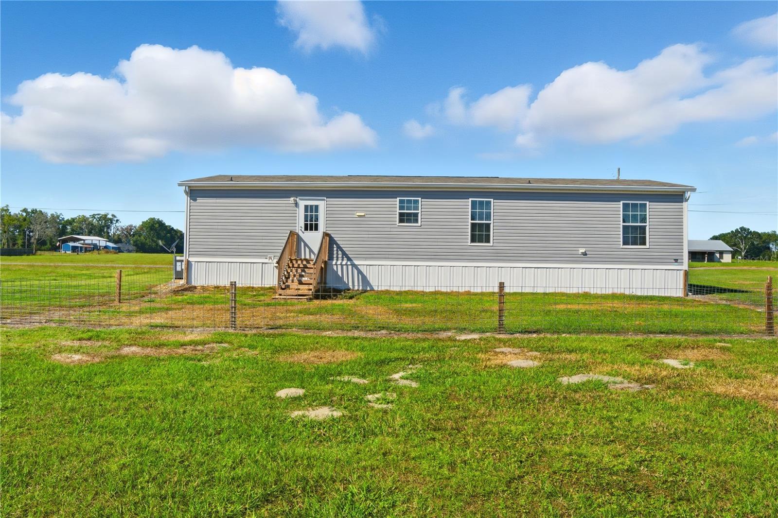 Image 6 of 41 For 9870 62nd Court