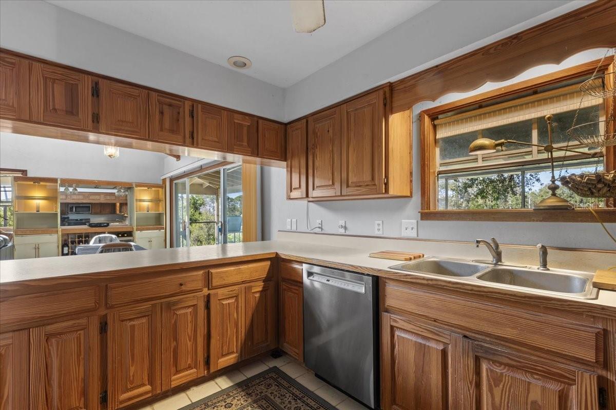 Image 22 of 50 For 16791 Sandra Street