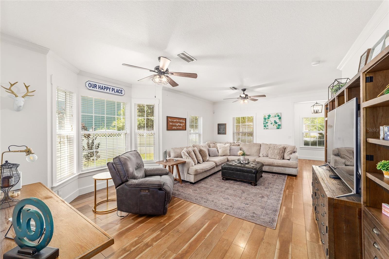 Image 12 of 81 For 12837 1st Place