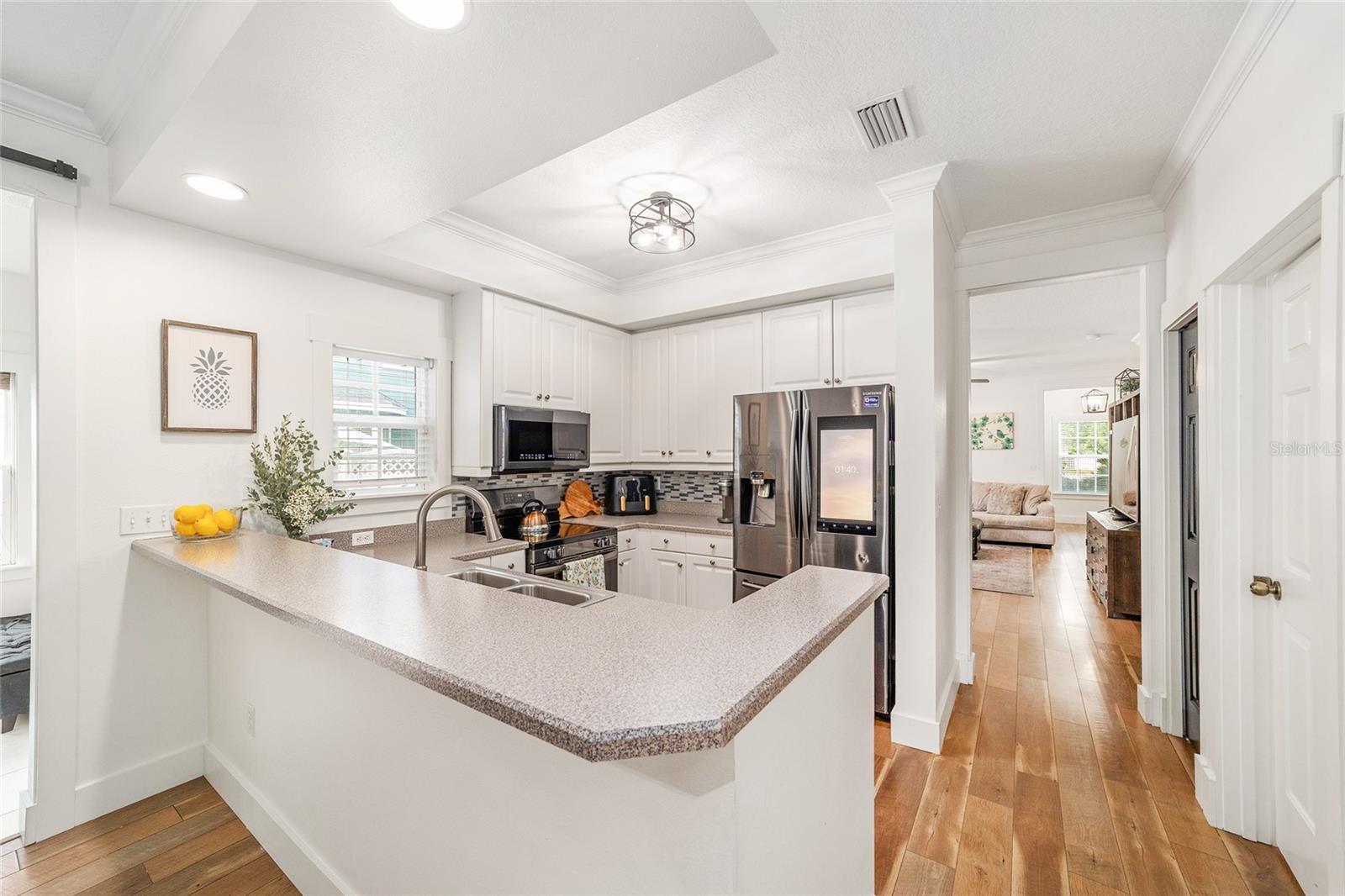 Image 16 of 81 For 12837 1st Place