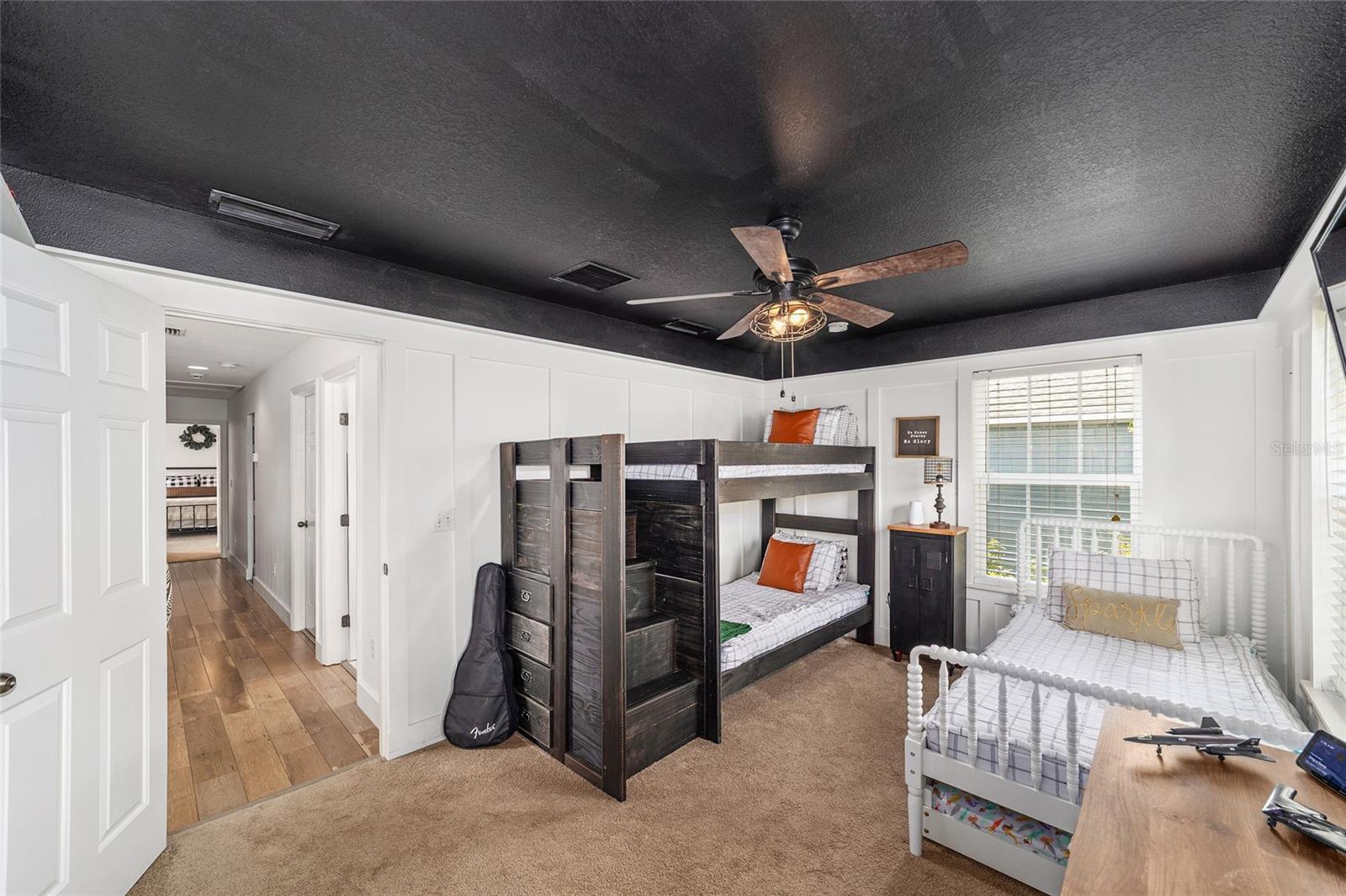 Image 31 of 81 For 12837 1st Place