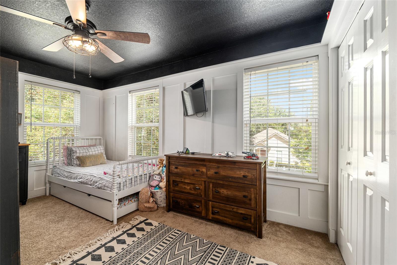 Image 32 of 81 For 12837 1st Place