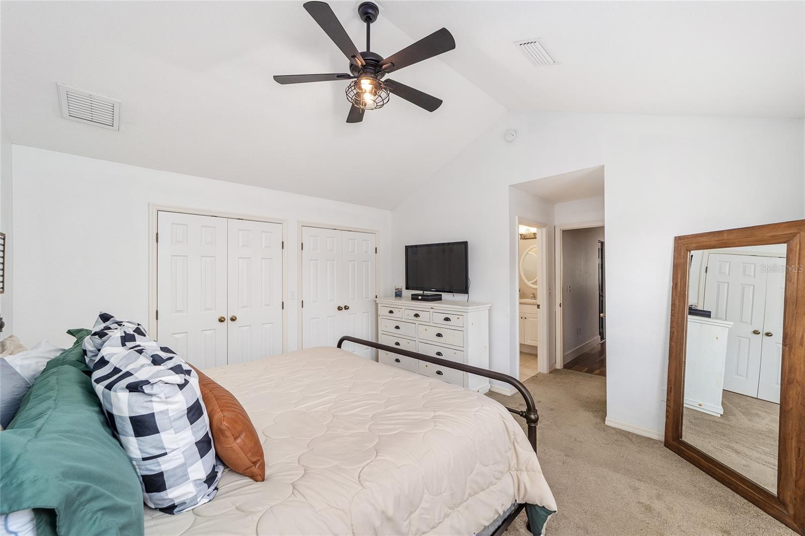 Image 39 of 81 For 12837 1st Place