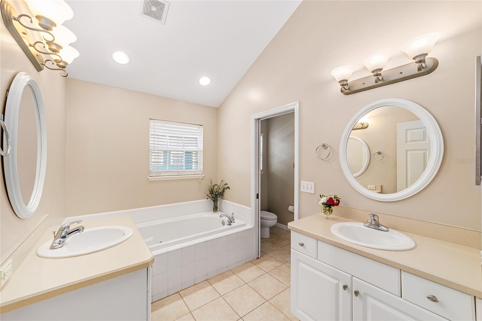 Image 40 of 81 For 12837 1st Place