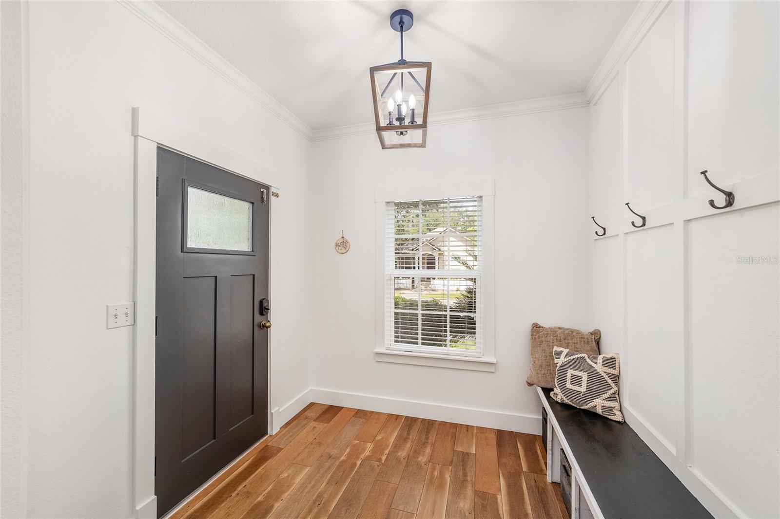 Image 7 of 81 For 12837 1st Place