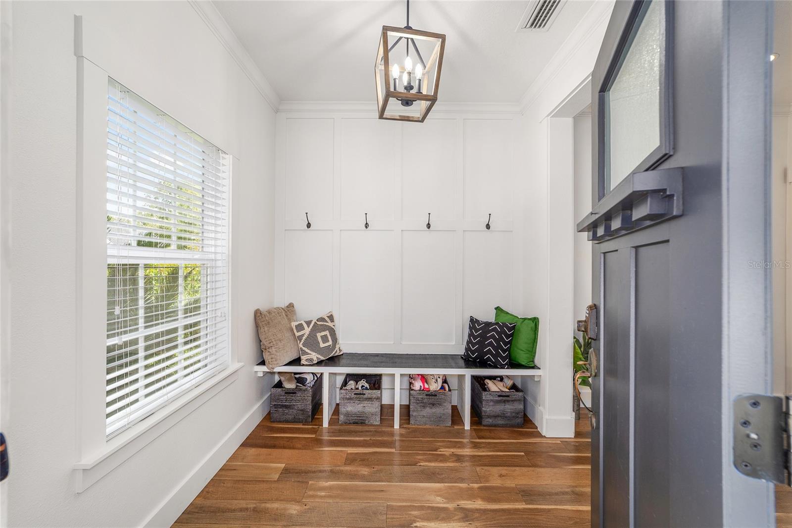 Image 8 of 81 For 12837 1st Place