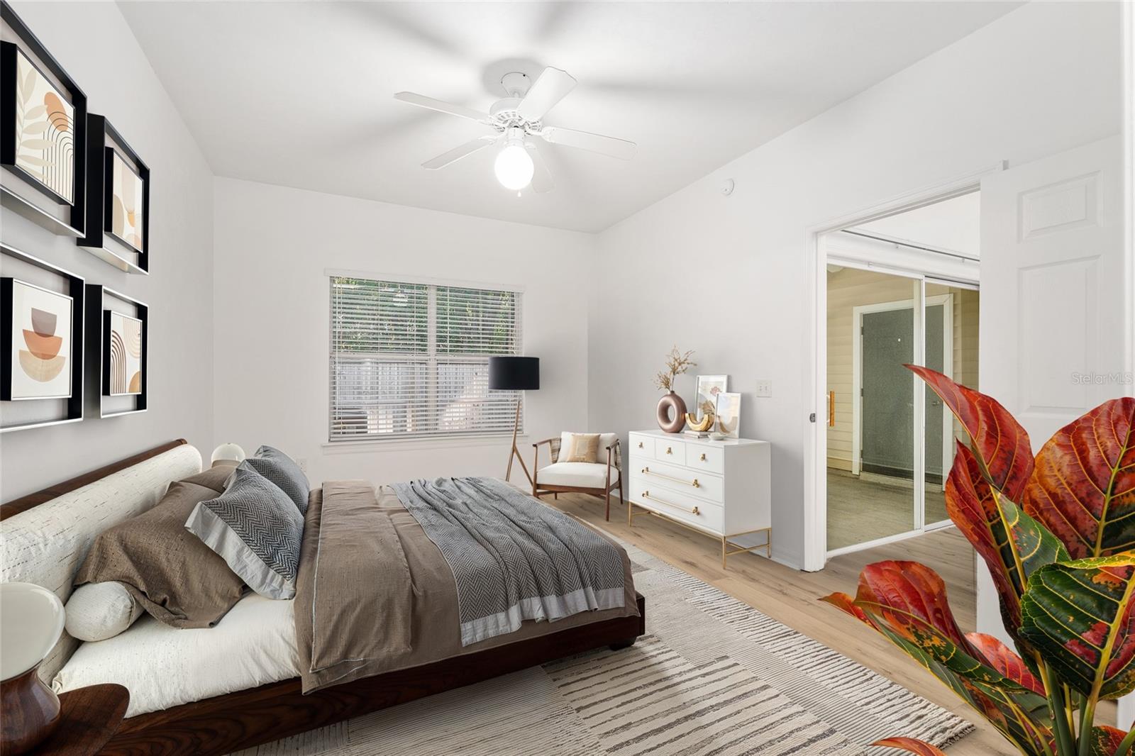 Image 16 of 40 For 13200 Newberry Road V120