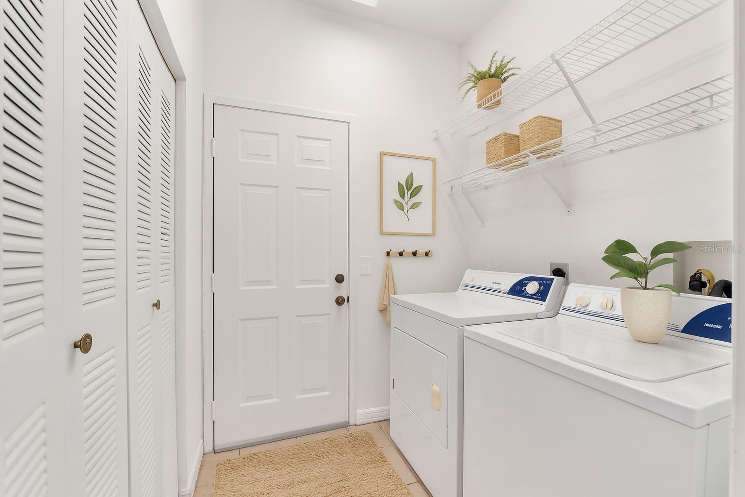 Image 23 of 40 For 13200 Newberry Road V120