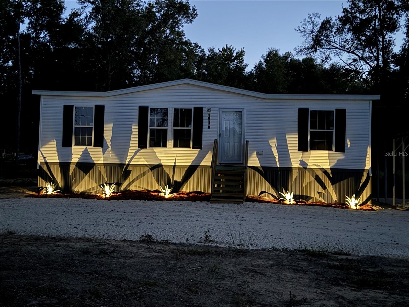 Image 13 of 15 For 10970 109th Street