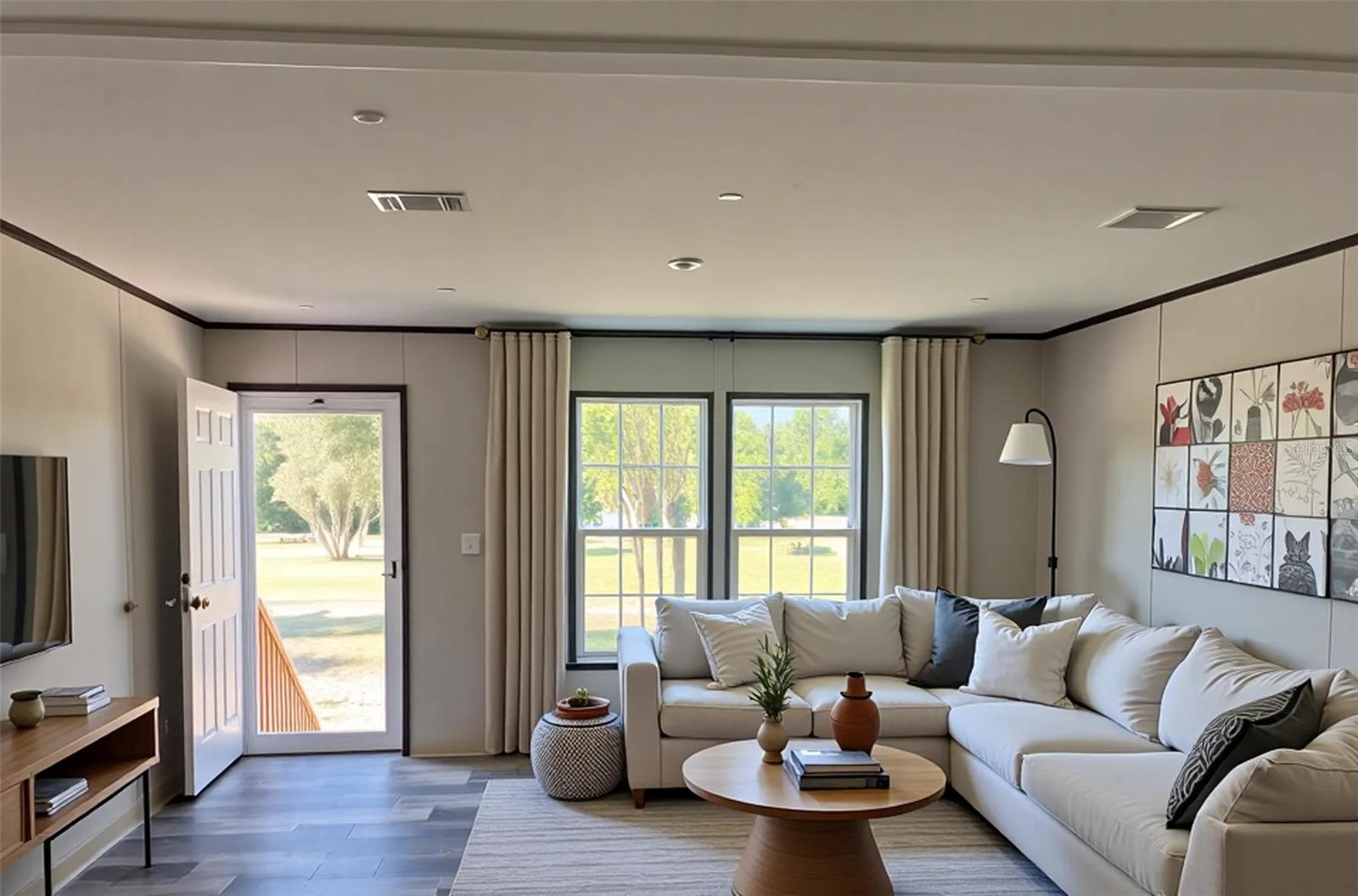 Image 3 of 15 For 10970 109th Street