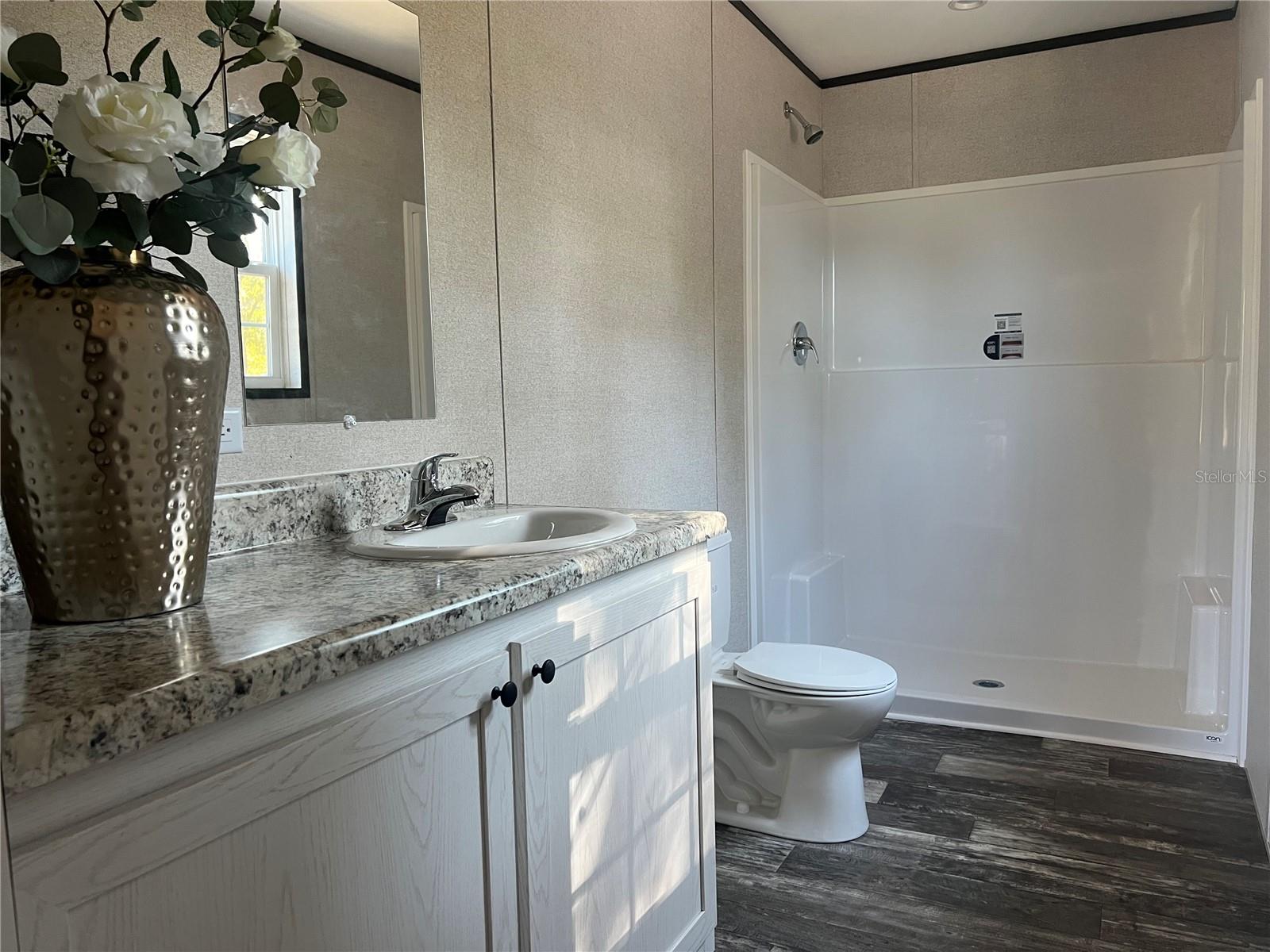 Image 7 of 15 For 10970 109th Street