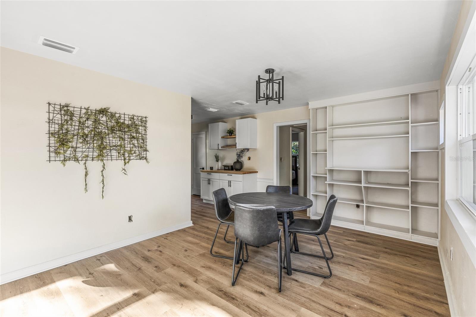 Image 9 of 22 For 3425 3rd Street