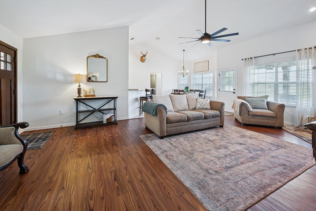 Image 27 of 56 For 6531 82nd Court