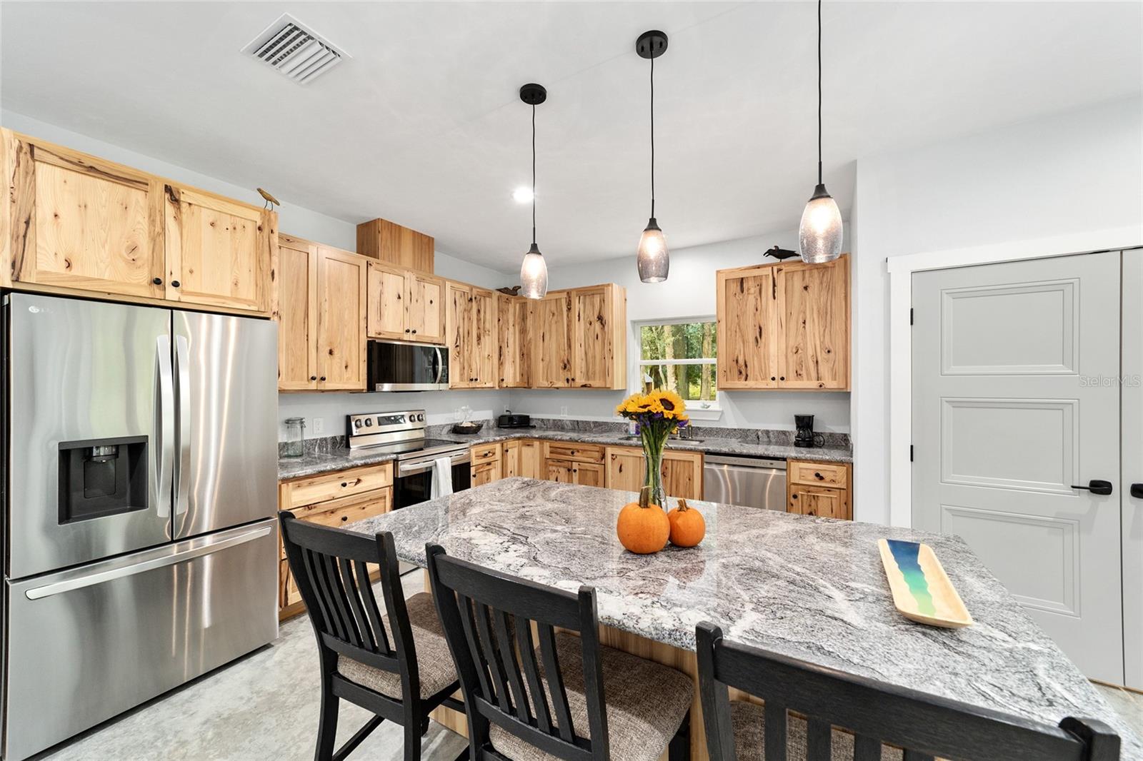 Image 10 of 87 For 19189 Us Highway 301