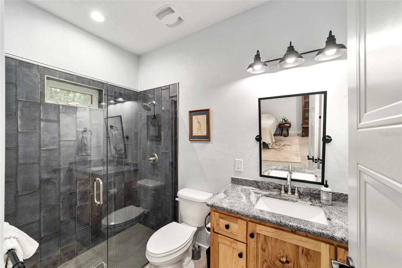 Image 17 of 87 For 19189 Us Highway 301