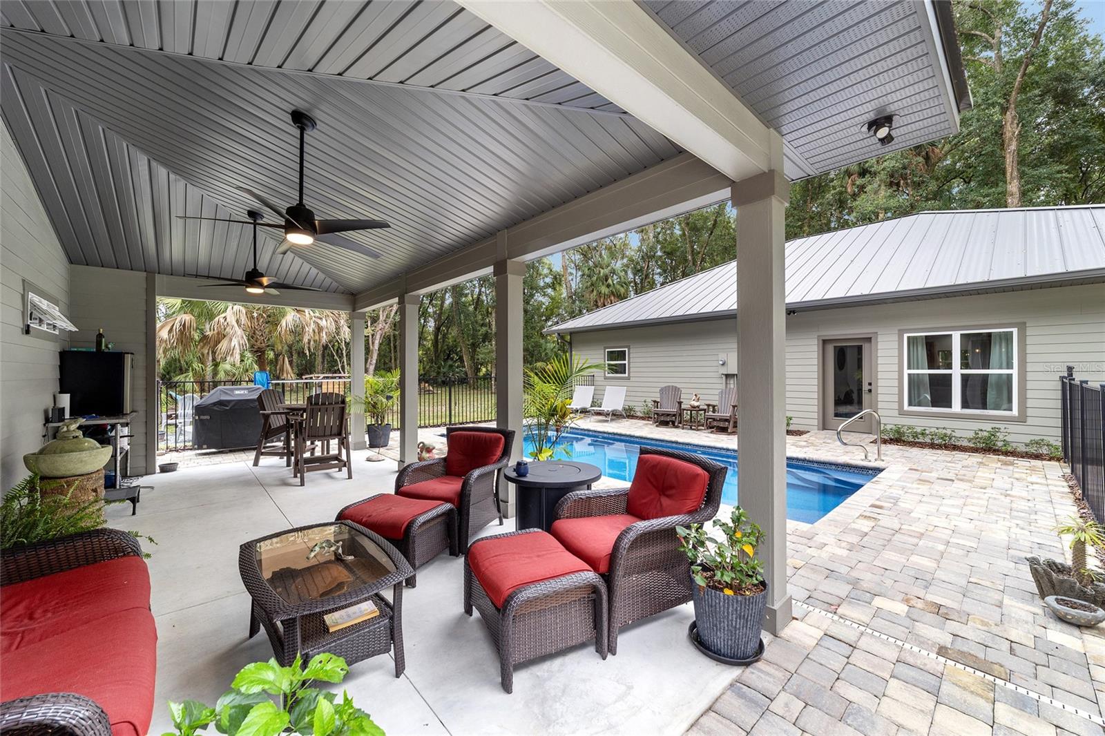 Image 2 of 87 For 19189 Us Highway 301