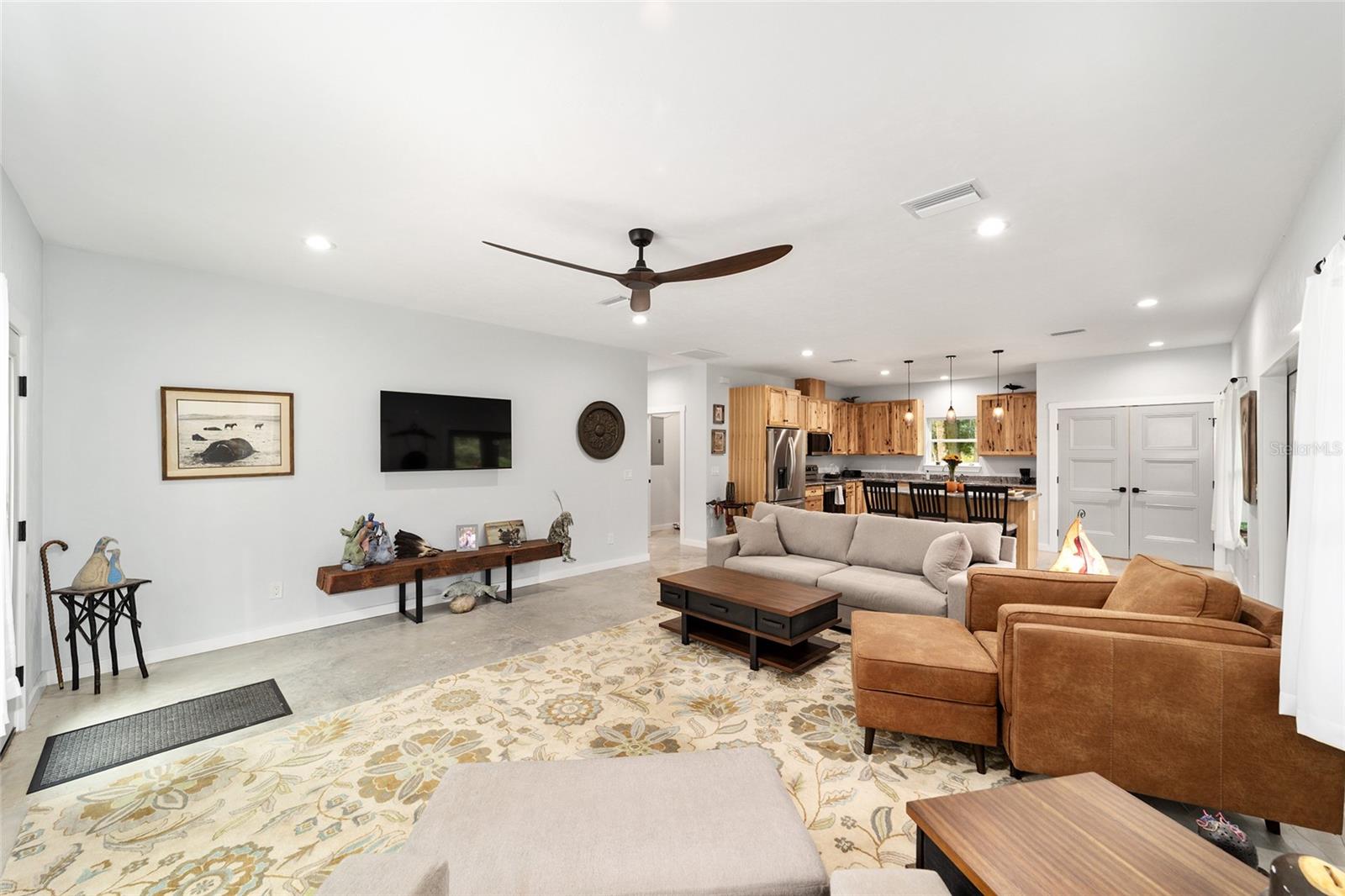 Image 7 of 87 For 19189 Us Highway 301