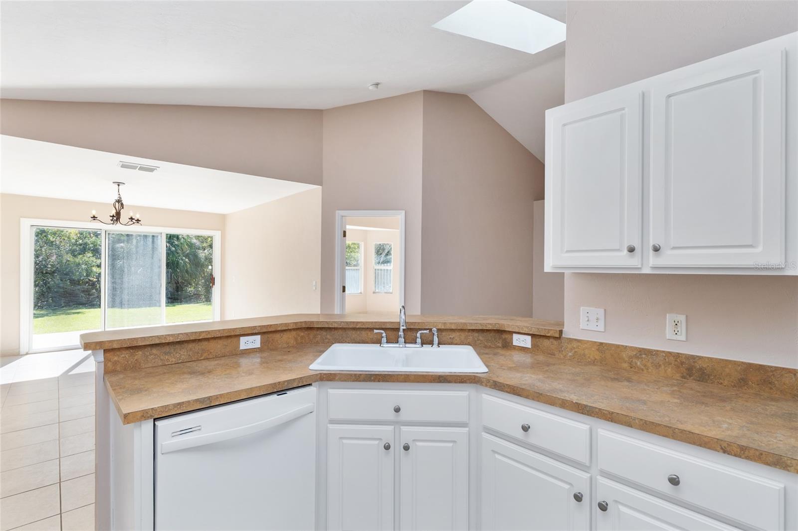 Image 10 of 38 For 2051 49th Avenue