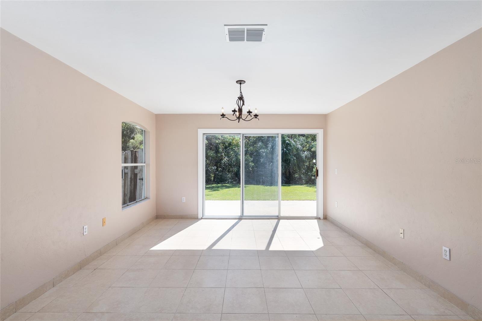 Image 11 of 38 For 2051 49th Avenue