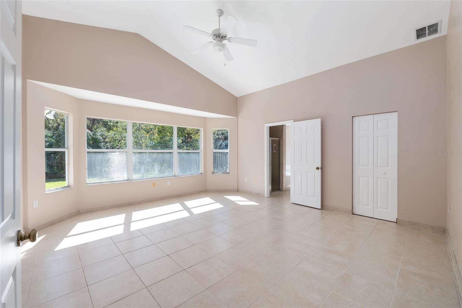 Image 13 of 38 For 2051 49th Avenue