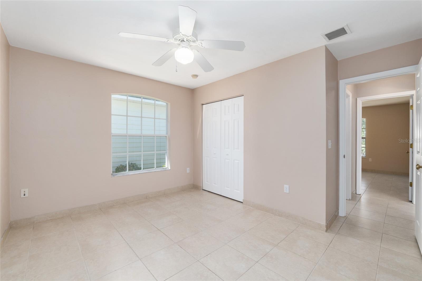 Image 24 of 38 For 2051 49th Avenue