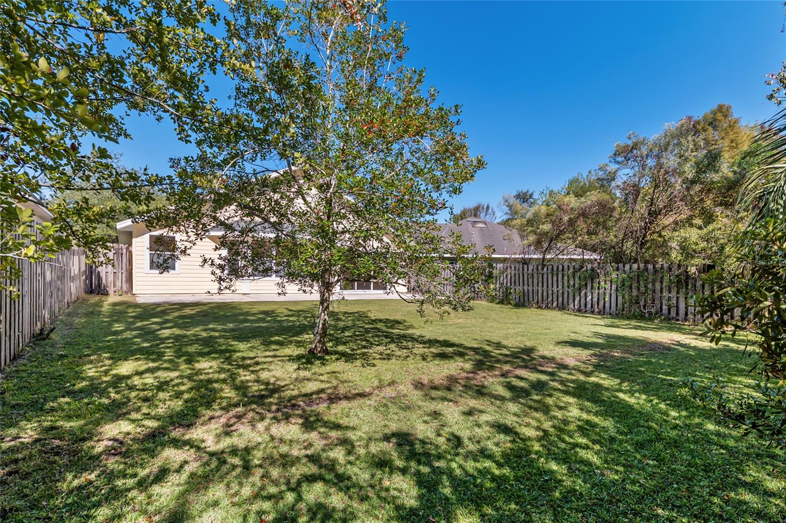 Image 28 of 38 For 2051 49th Avenue