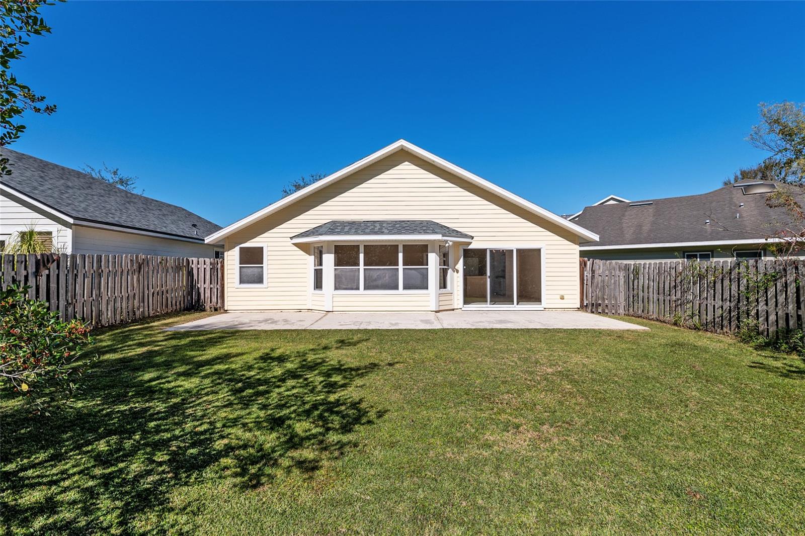 Image 29 of 38 For 2051 49th Avenue