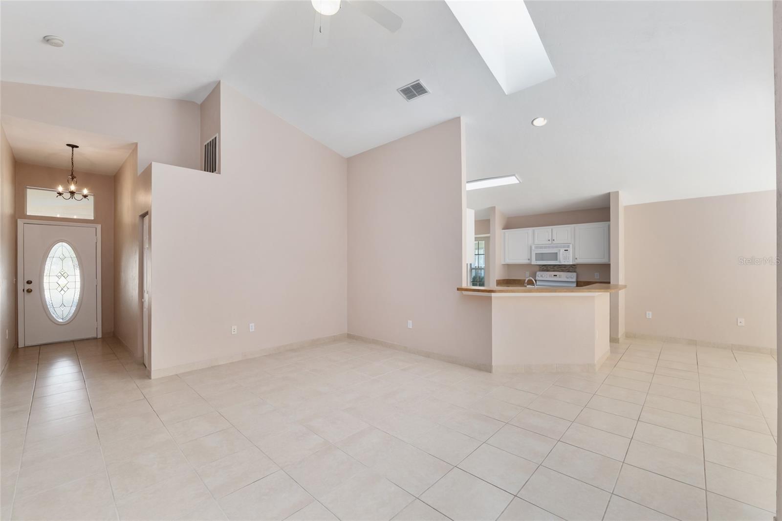 Image 3 of 38 For 2051 49th Avenue