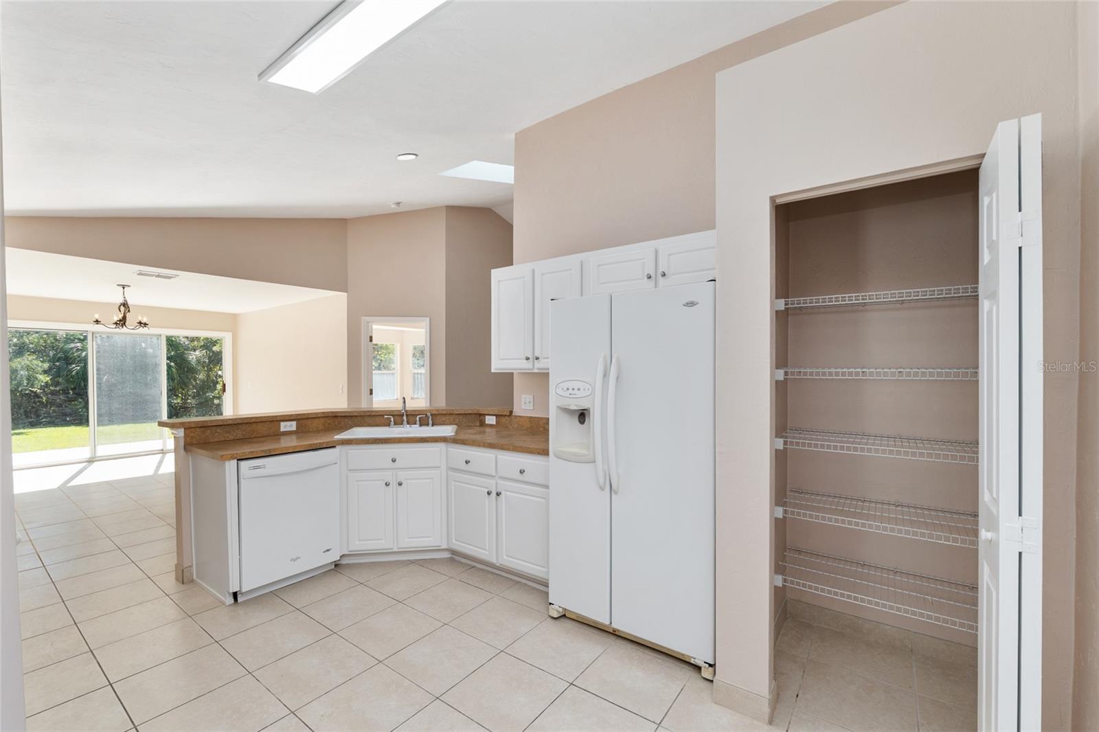 Image 8 of 38 For 2051 49th Avenue