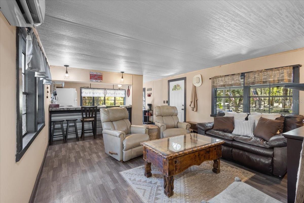 Image 12 of 39 For 7639 6th Street