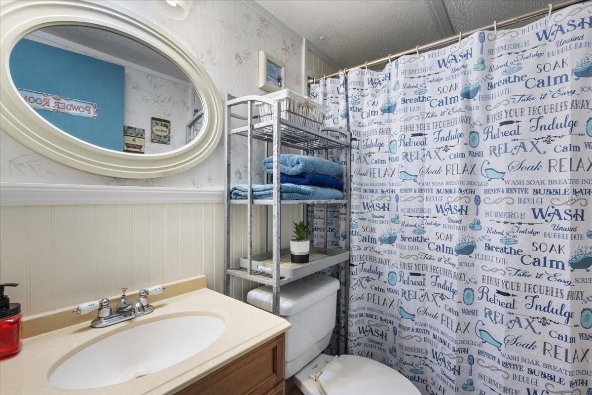 Image 15 of 39 For 7639 6th Street