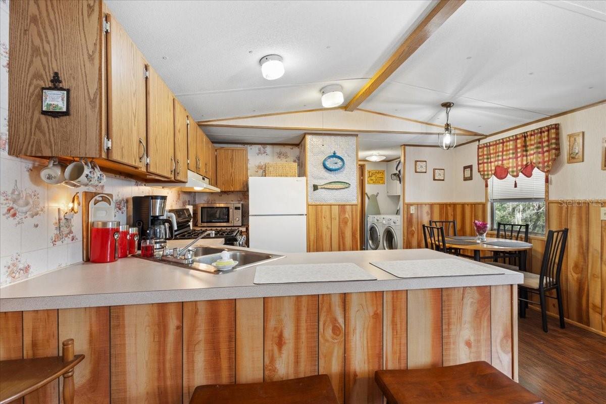 Image 9 of 39 For 7639 6th Street