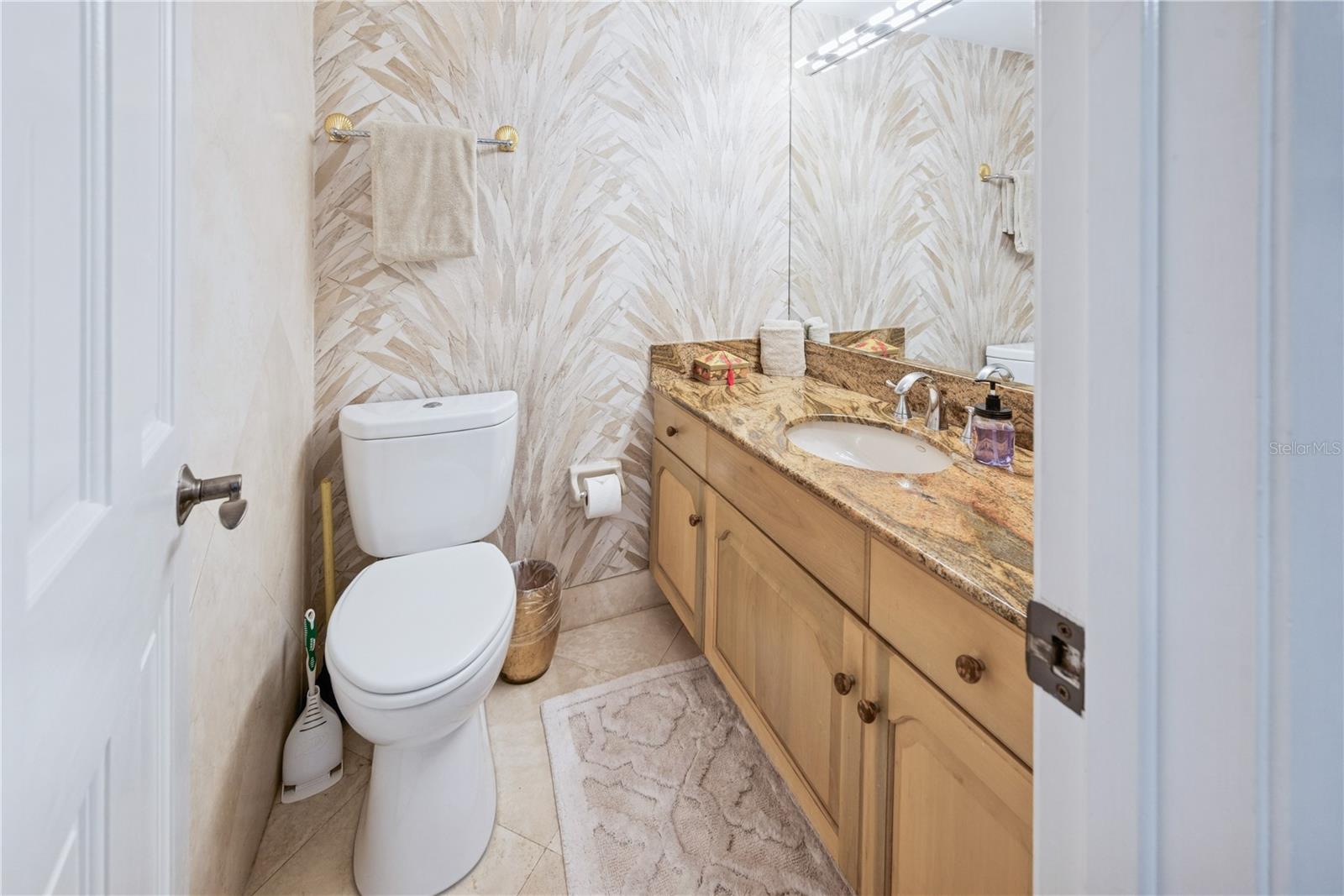 Image 56 of 59 For 7900 A1a S A214