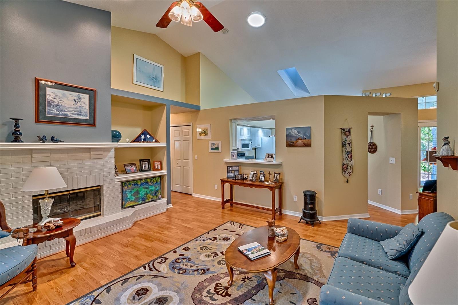 Image 10 of 39 For 19715 93rd Lane Road