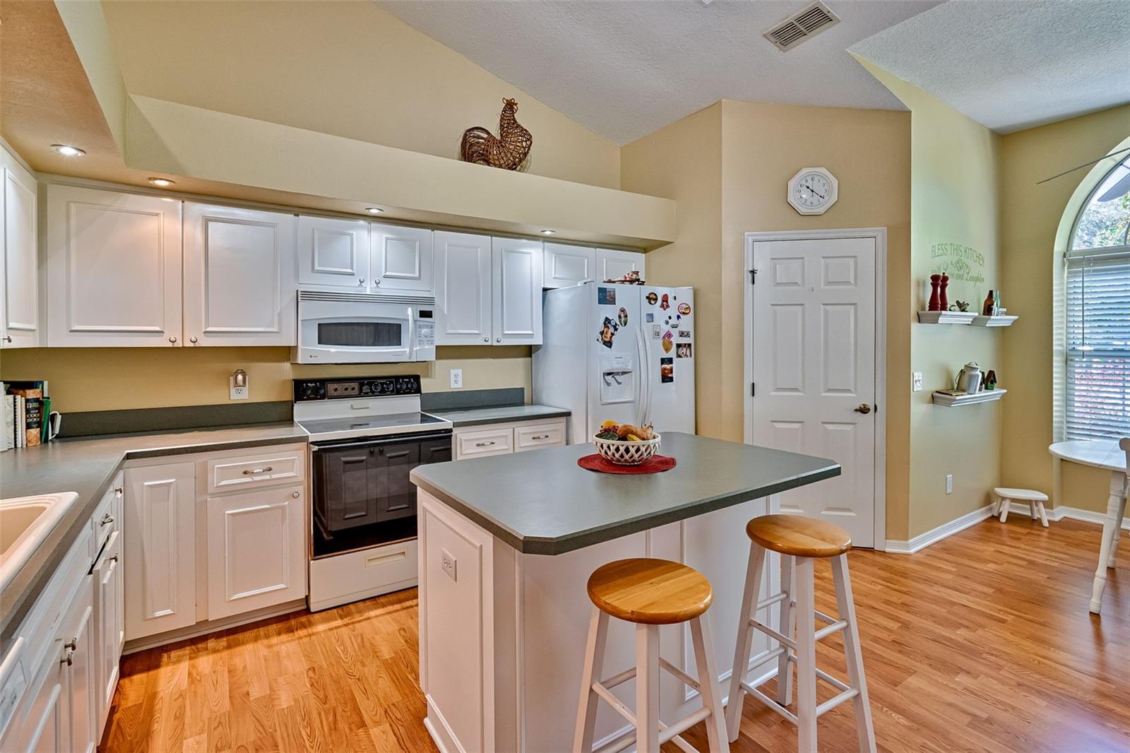 Image 6 of 39 For 19715 93rd Lane Road