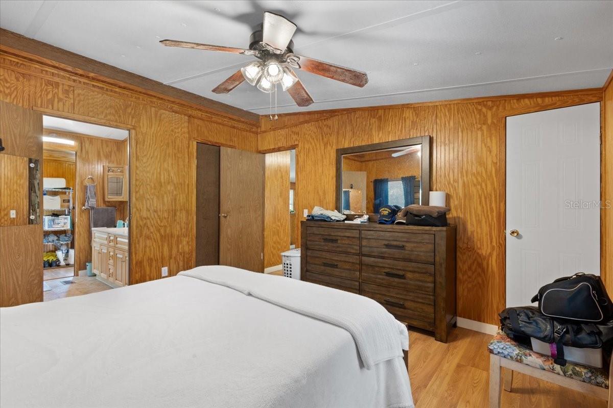 Image 11 of 36 For 1566 262nd Avenue