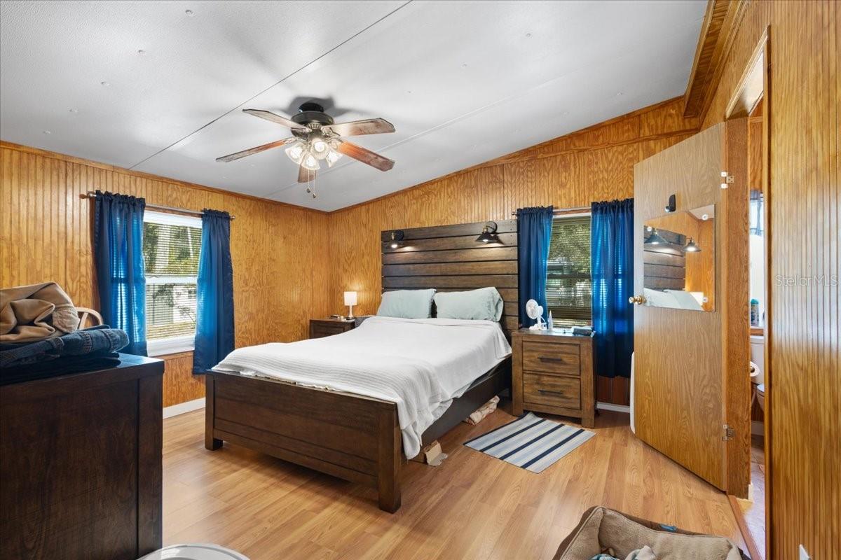 Image 12 of 36 For 1566 262nd Avenue