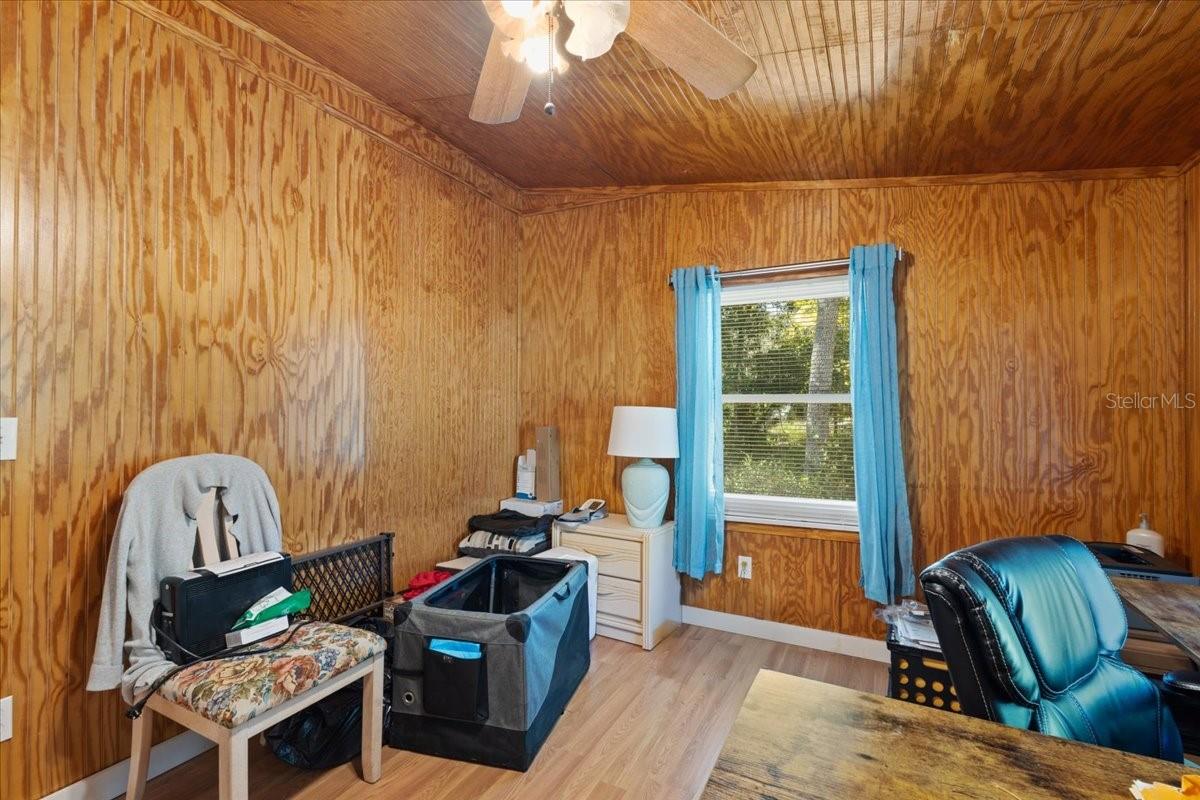 Image 14 of 36 For 1566 262nd Avenue