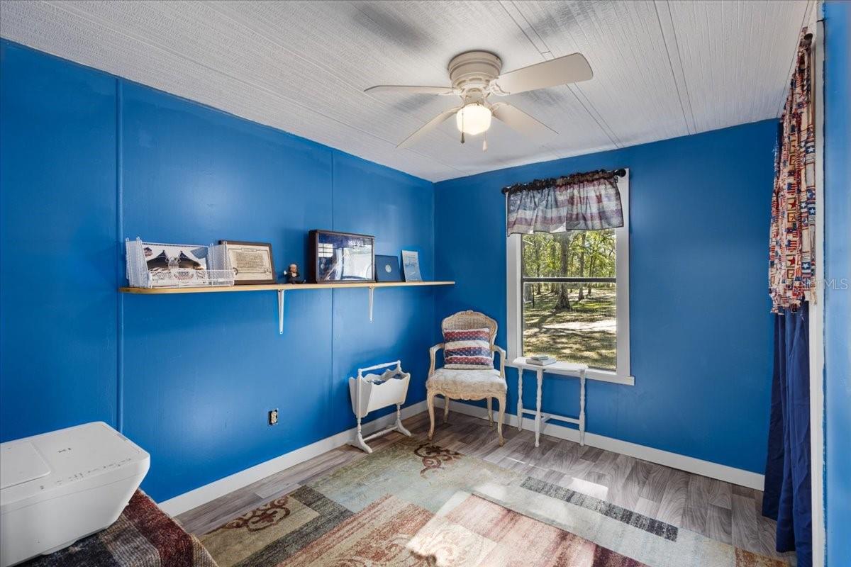 Image 11 of 41 For 966 818th Street