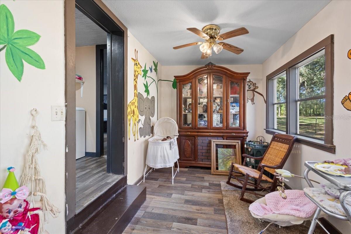 Image 15 of 41 For 966 818th Street