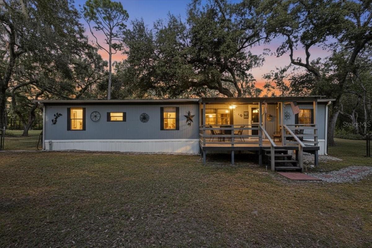 Image 21 of 41 For 966 818th Street