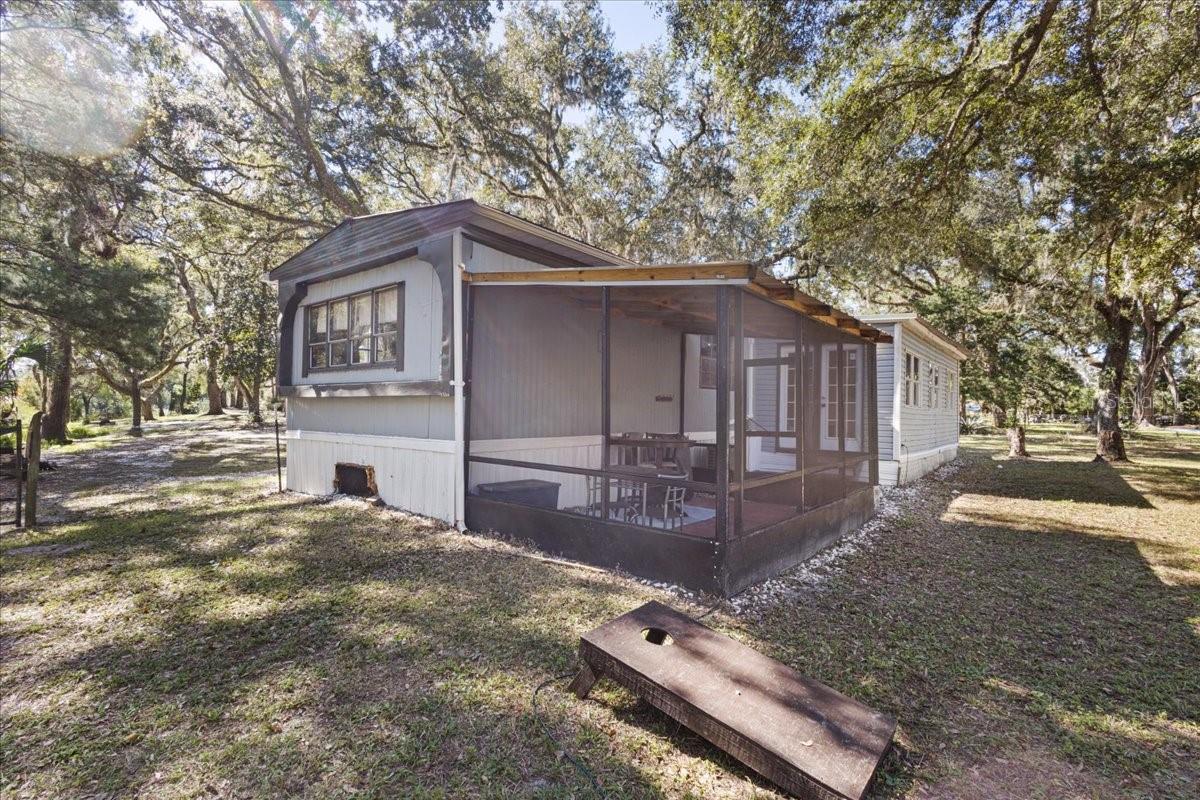 Image 25 of 41 For 966 818th Street