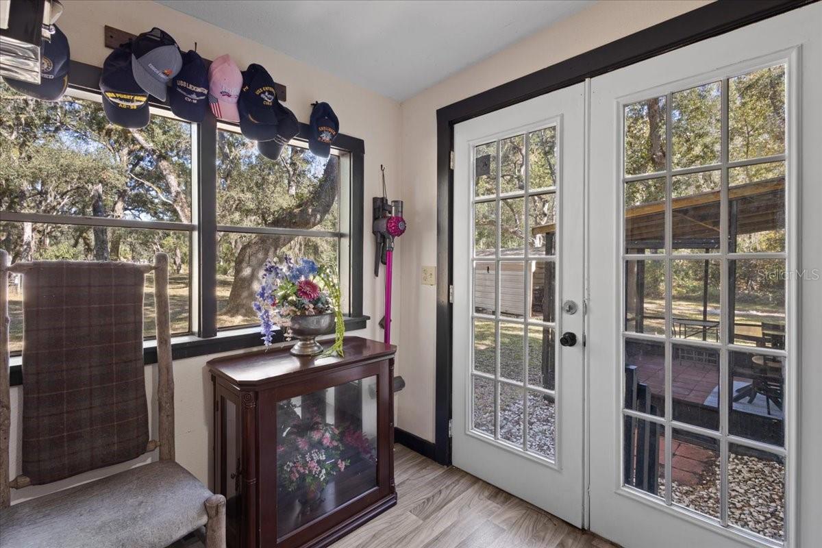 Image 8 of 41 For 966 818th Street