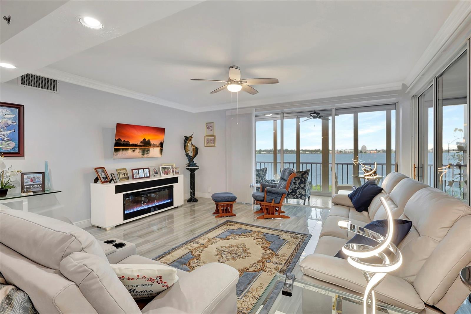 Image 22 of 56 For 1140 Chapman Way 401